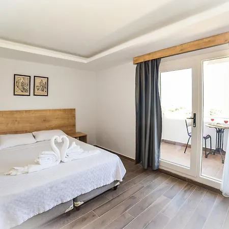 Porta Trakis 3*