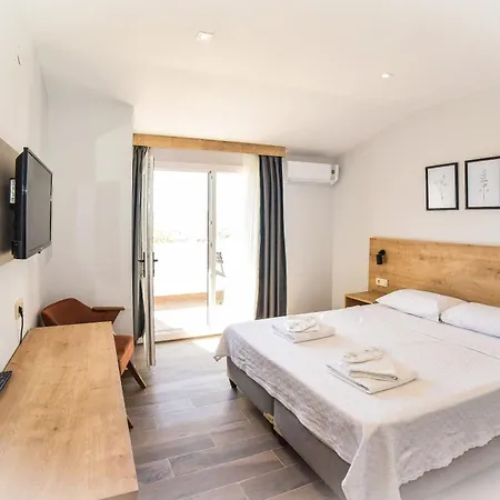 Porta Trakis Hotel 3*