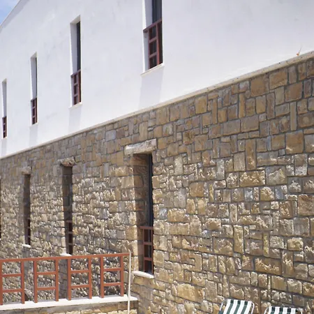 Porta Trakis 3*